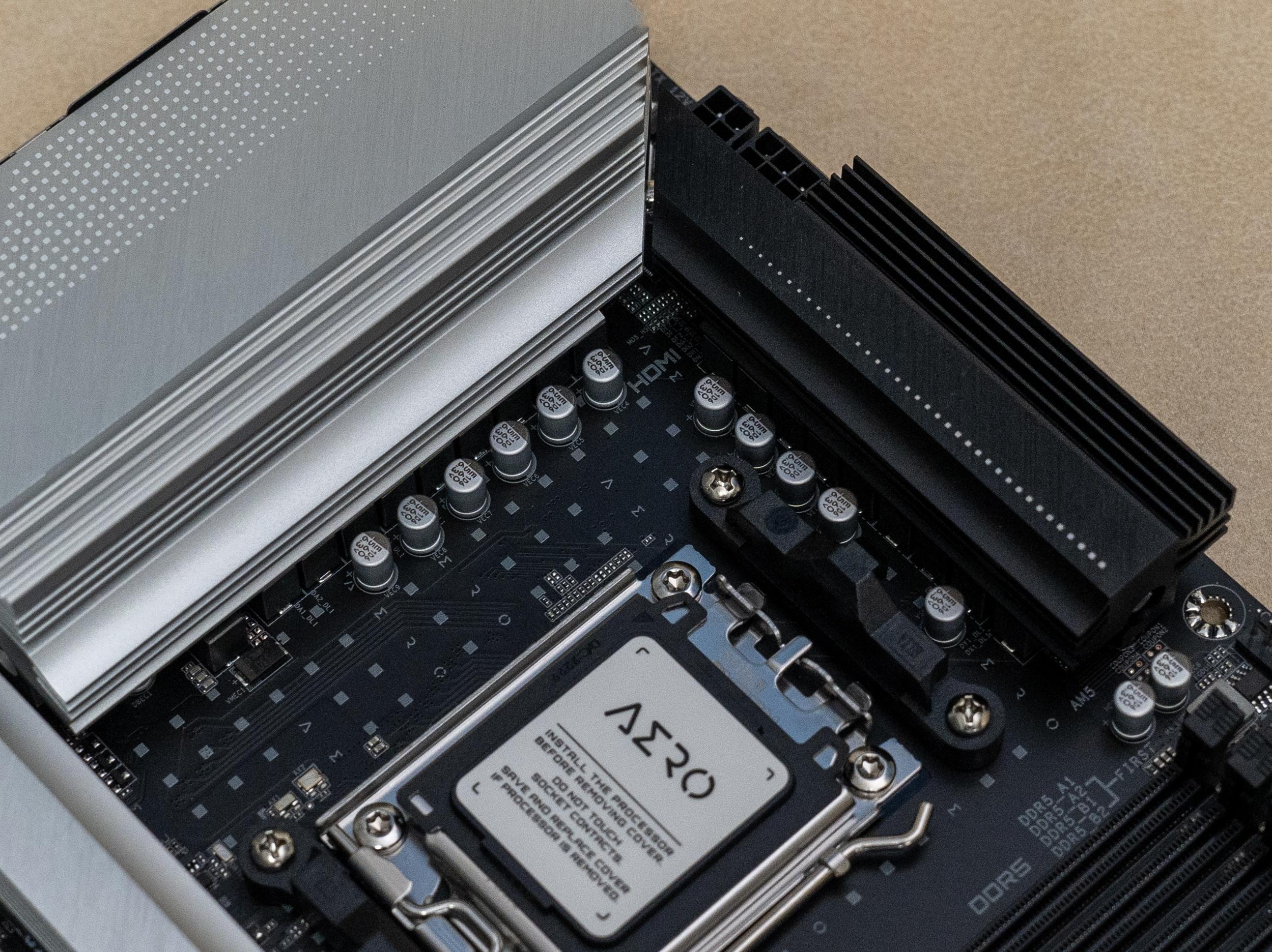 技嘉b660魔鹰和雪鹰b660主板,技嘉b650雪鹰评测