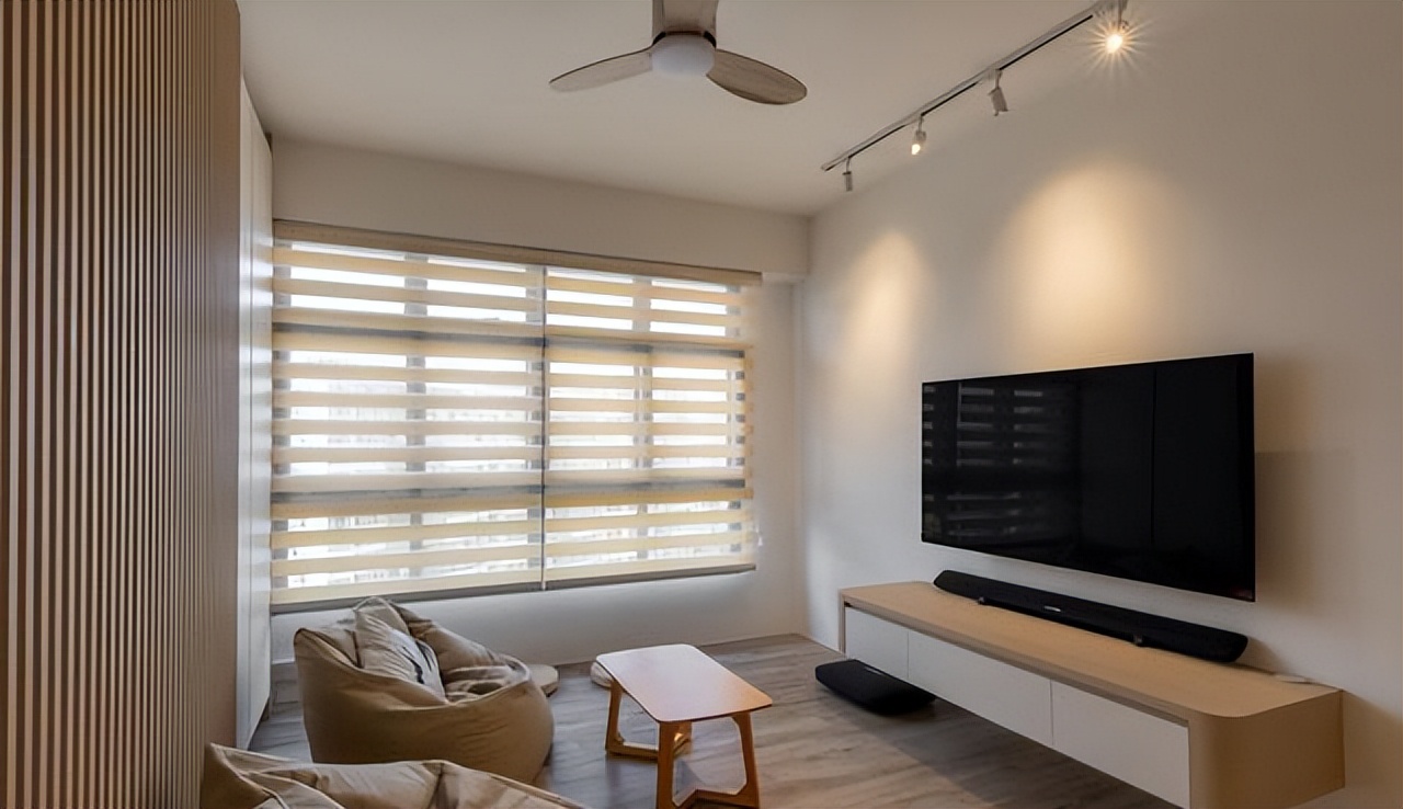 电视机应该挂墙还是坐式,电视机应该挂墙上还是放电视柜上