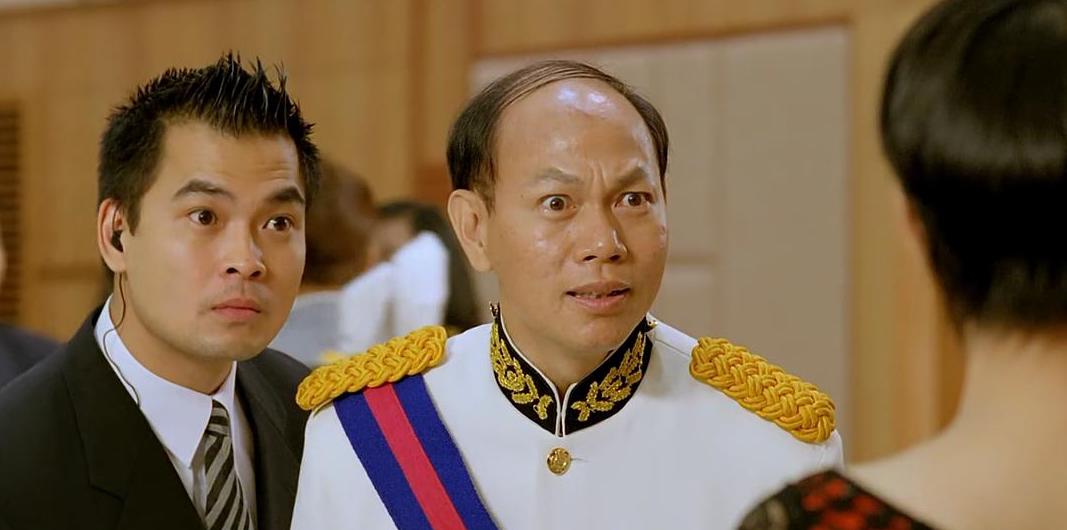 摘皇家*徽警**，无误差手表，放5次烟花，8部细节拉满的回归题材电影