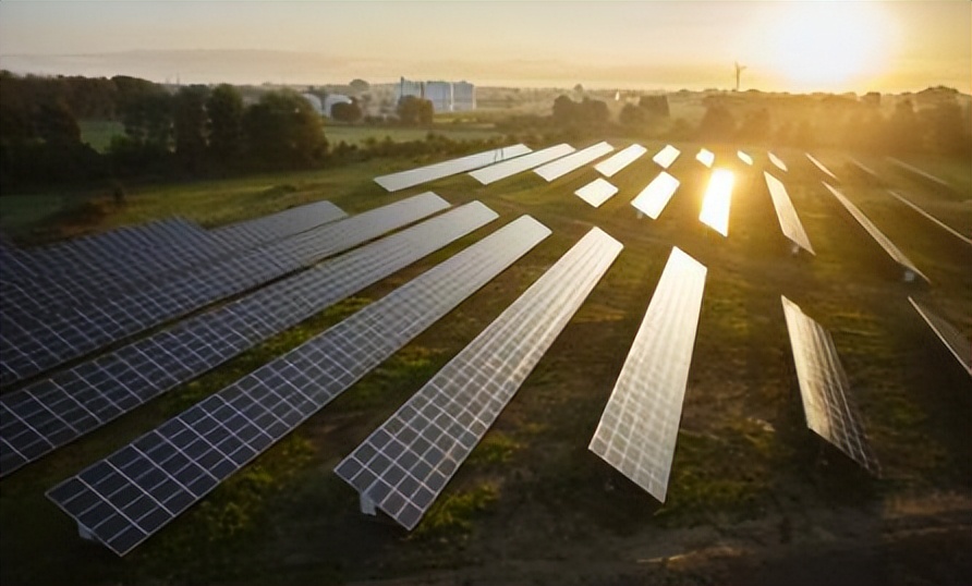 中国哪里的沙漠适合光伏发电,中国沙漠发电量