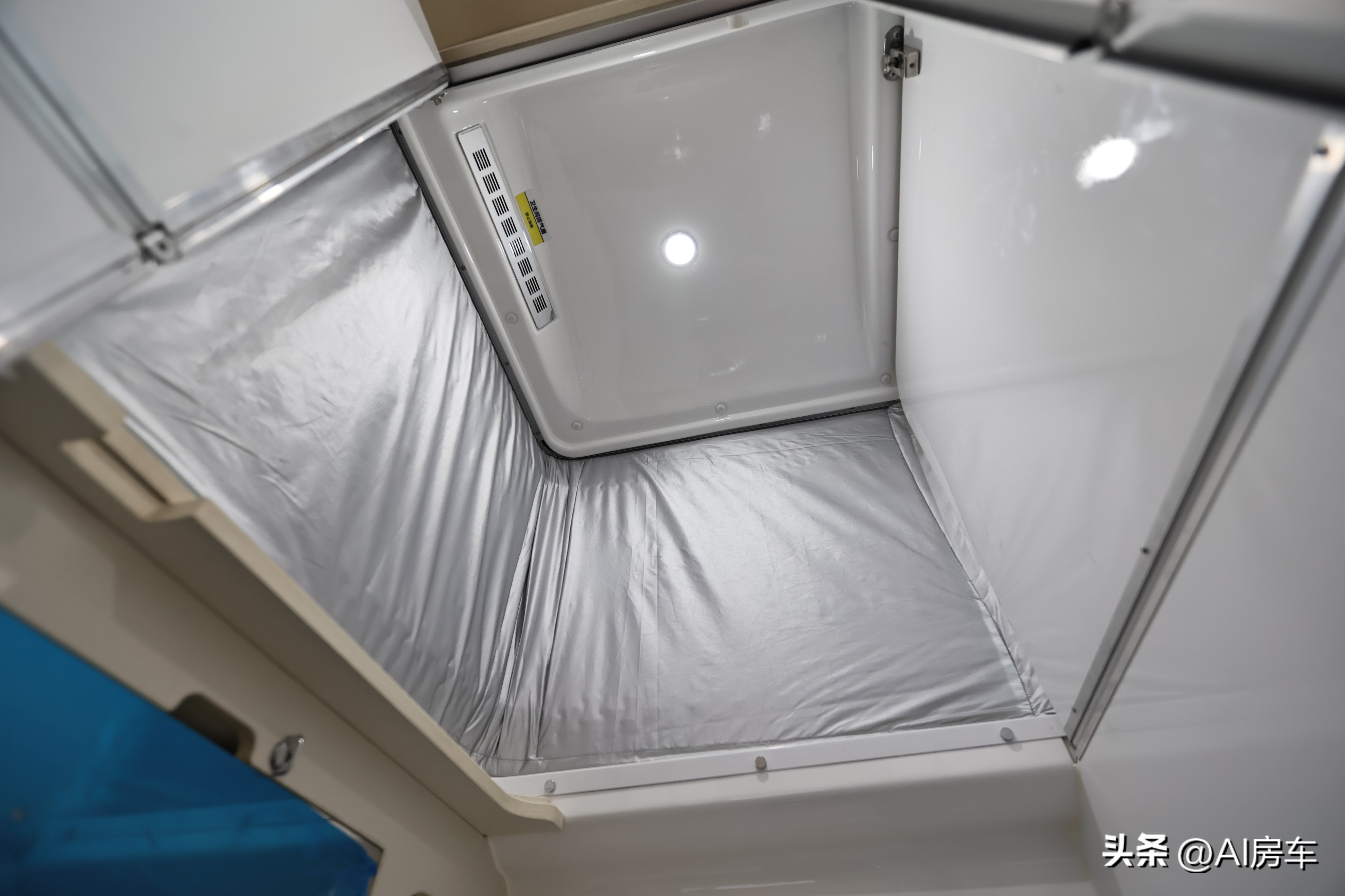 国产10万升顶露营车,最便宜的升顶越野露营车