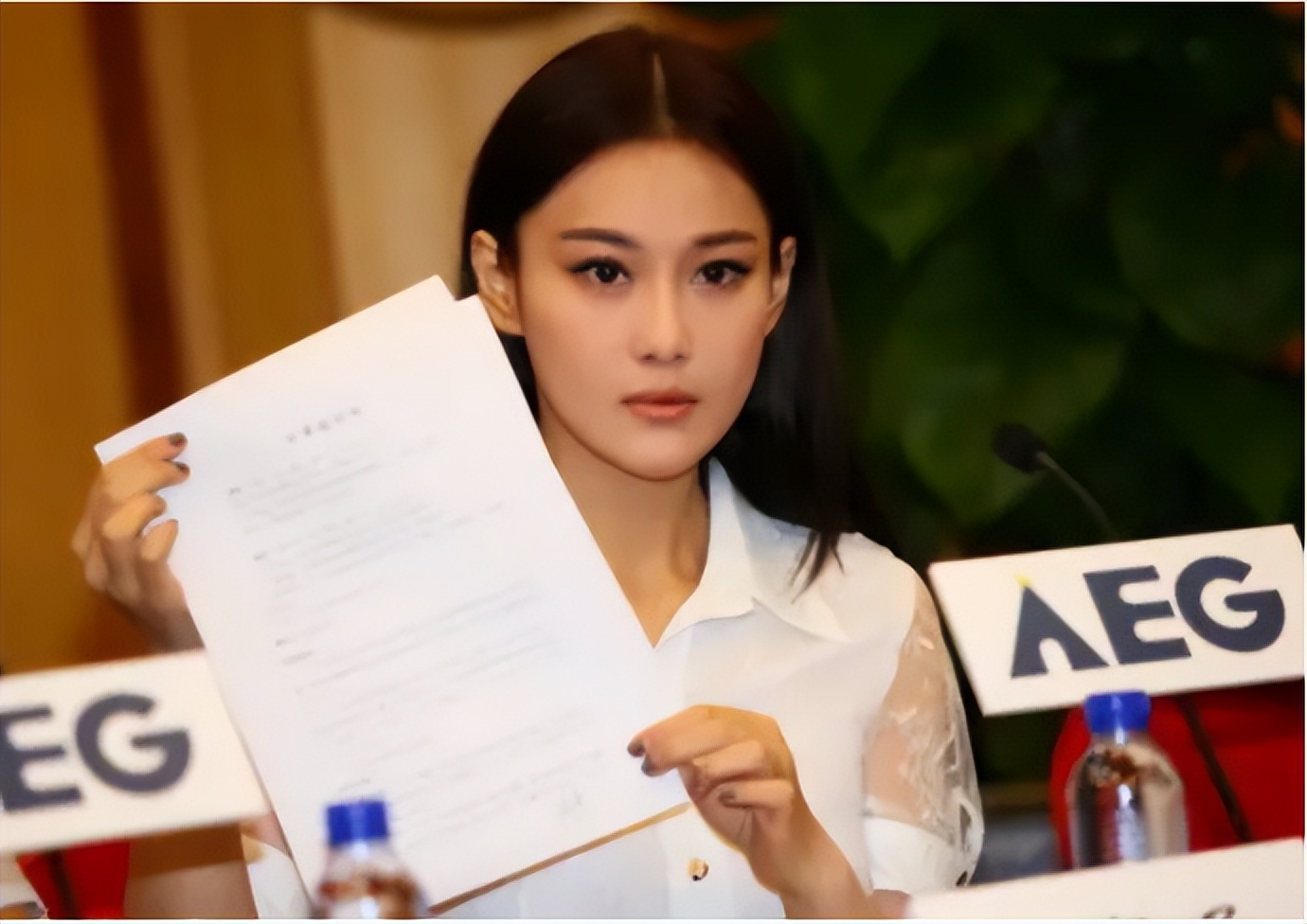 张馨予婚姻困境,张馨予与何捷结婚后宛如贤妻良母