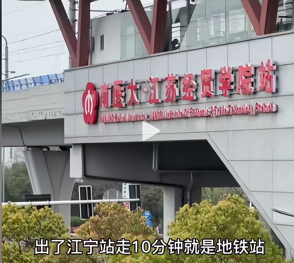 大学生购买高铁学生票优惠,大学生买高铁零食