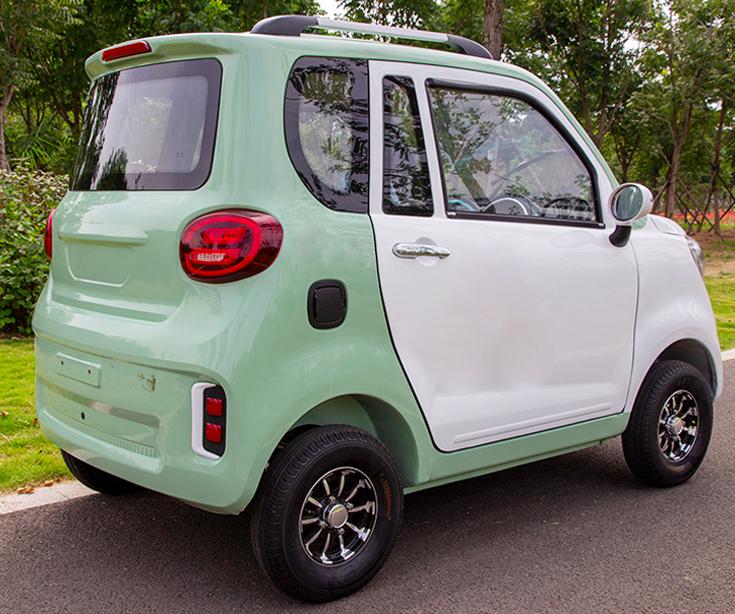 最新型老年代步汽车,七座最大空间老年代步车