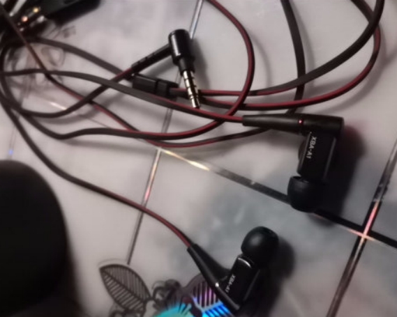 佩戴舒适度最好的入耳式有线耳机,十大有线最佳音质入耳耳机推荐