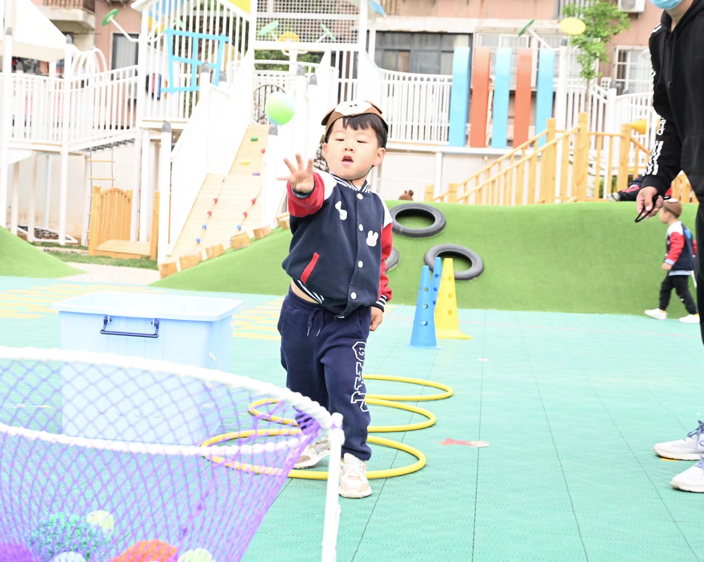 森林小动物狂欢节的表演视频,森林运动会中小动物参加比赛