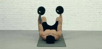 40岁年纪，才10多岁的体重，分享10个哑铃动作，让你偷偷在家练壮