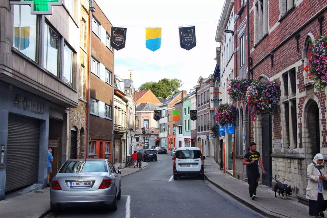 开车去欧洲第25集：同性婚姻、安乐死合法的西欧小国，了解一下？