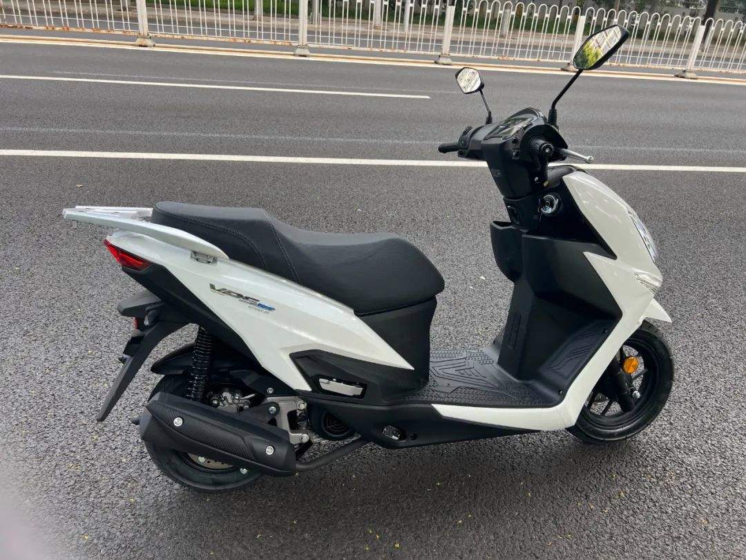 为什么150踏板跑得比250街车快,为什么150踏板车这么贵