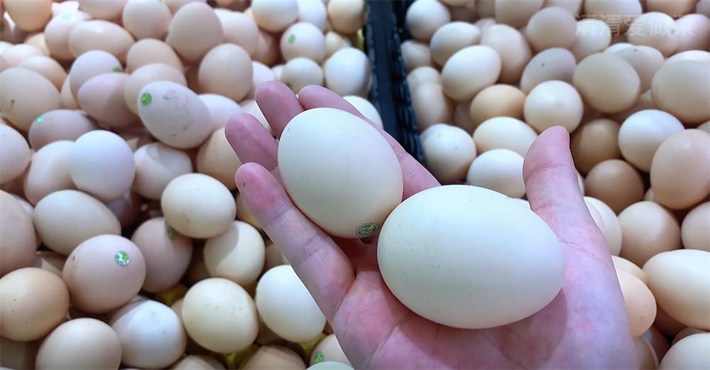 人造蛋与土鸡蛋怎样区别,怎么区别人造蛋和鸡生蛋