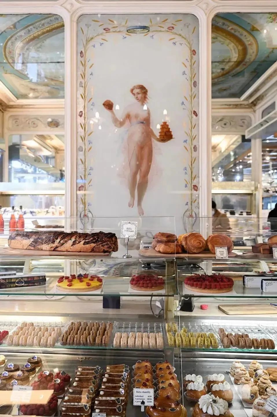 被伊丽莎白二世翻牌！巴黎最古老的面包店！