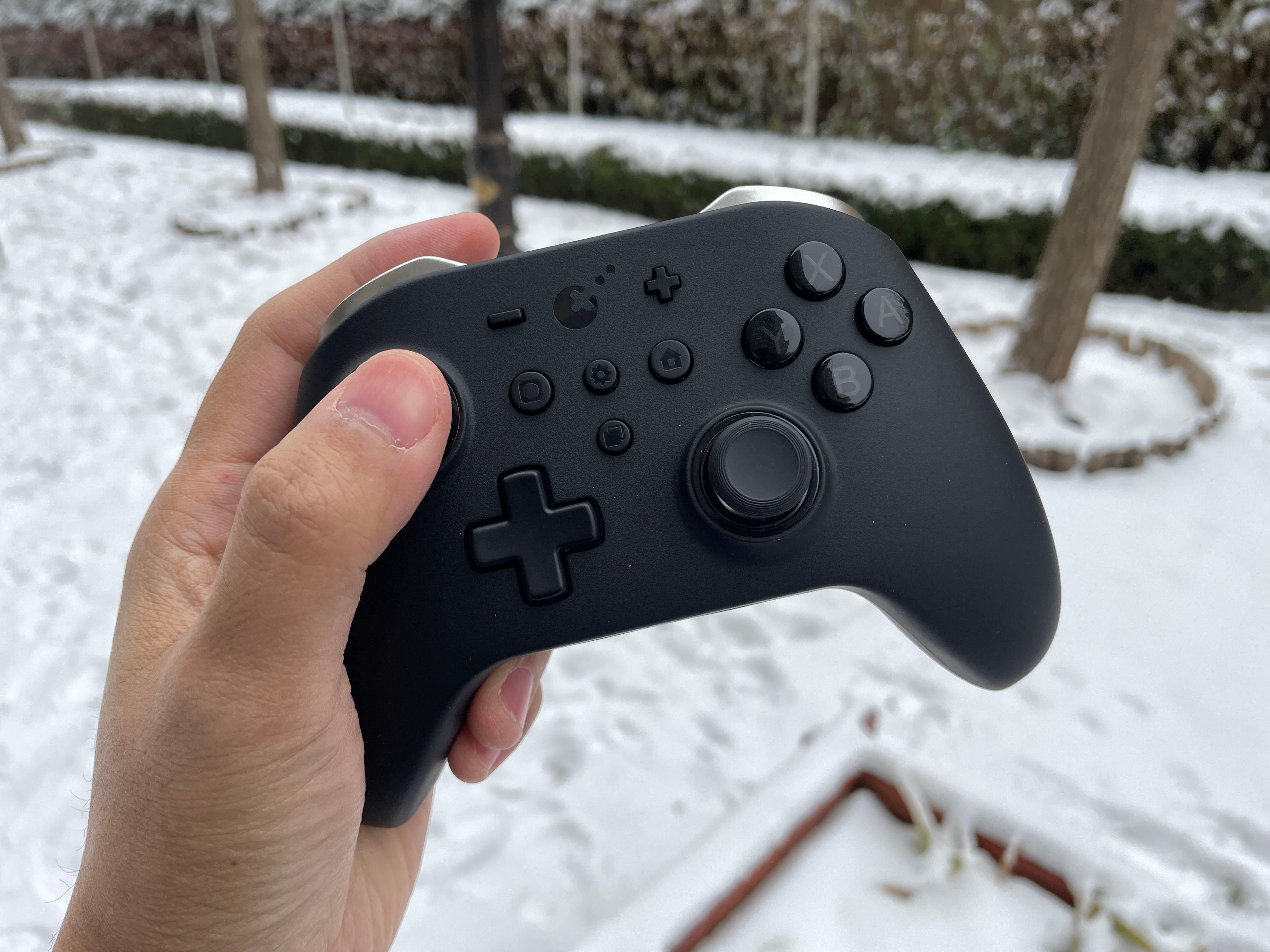 谷粒金刚2pro手柄连switch,谷粒金刚2PRO游戏手柄