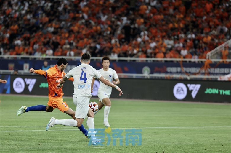 黄政宇费莱尼,山东鲁能三连胜视频