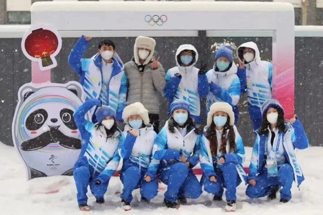 你的出现惊艳了时光温柔了岁月,一个惊艳了时光一个温柔了岁月