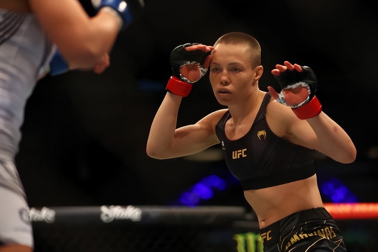 罗斯还会再挑战张伟丽金腰带吗,罗斯祝贺张伟丽再次夺冠