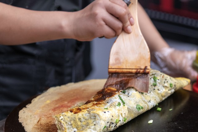 辞职卖煎饼果子可以吗,山东姑娘辞职卖煎饼果子