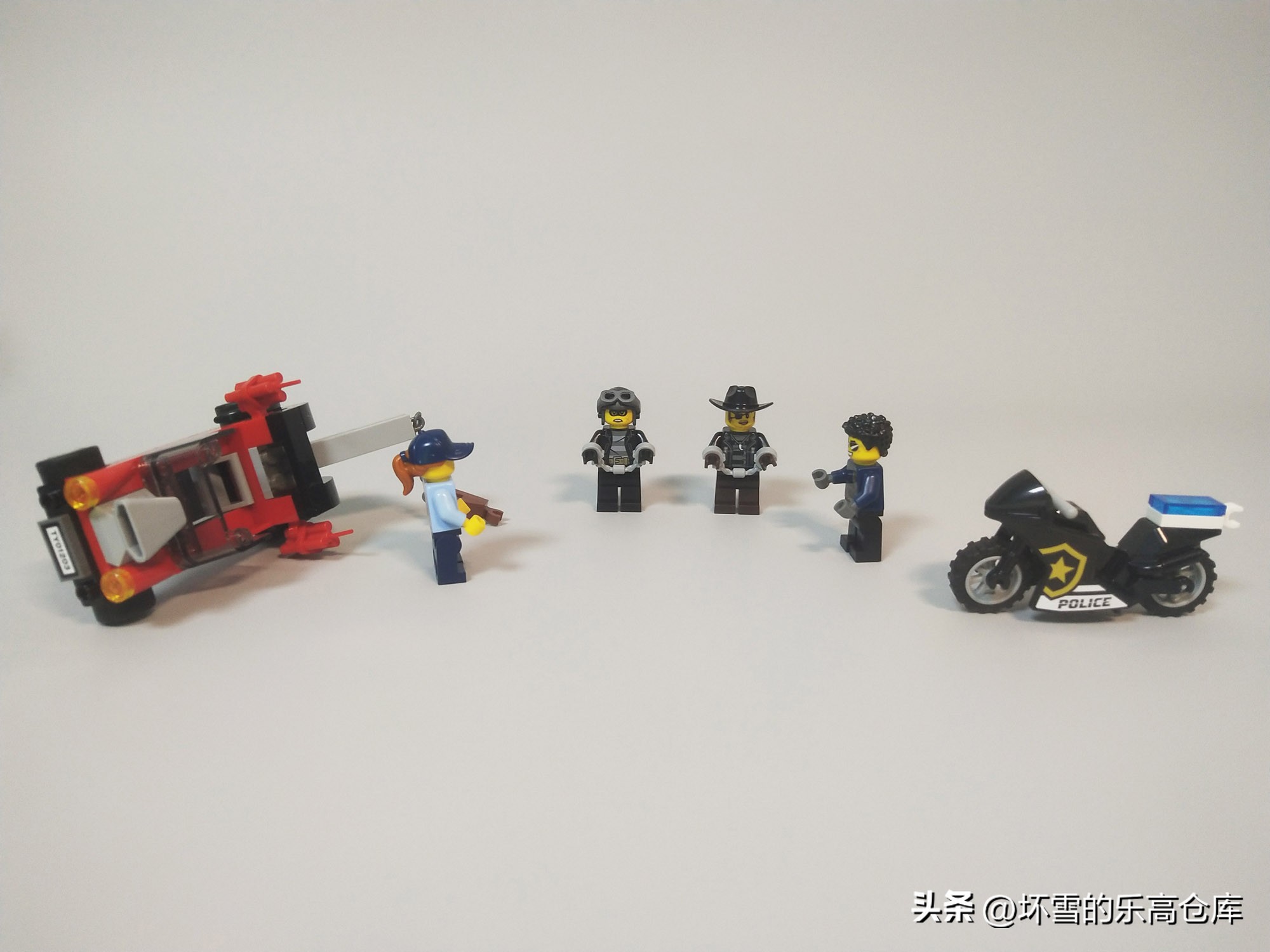 乐高押运警车,买乐高警察玩具视频