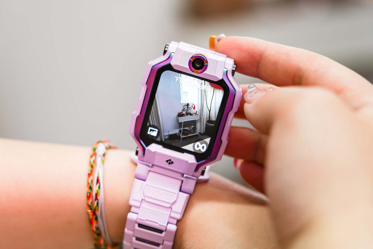 z9小天才电话手表有哪些功能,小天才z9手表调整表带