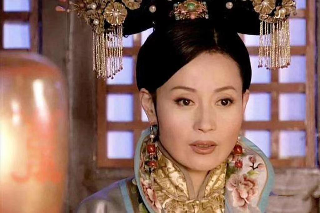 孝庄秘史玉儿为什么嫁给皇太极,孝庄秘史大玉儿帮皇太极批奏折