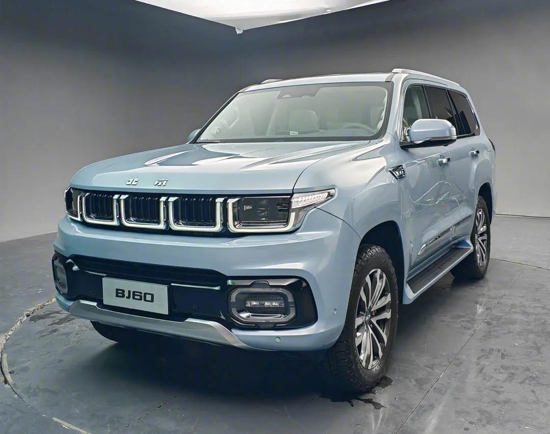坦克500混动和北汽bj60对比,北汽bj60越野性能