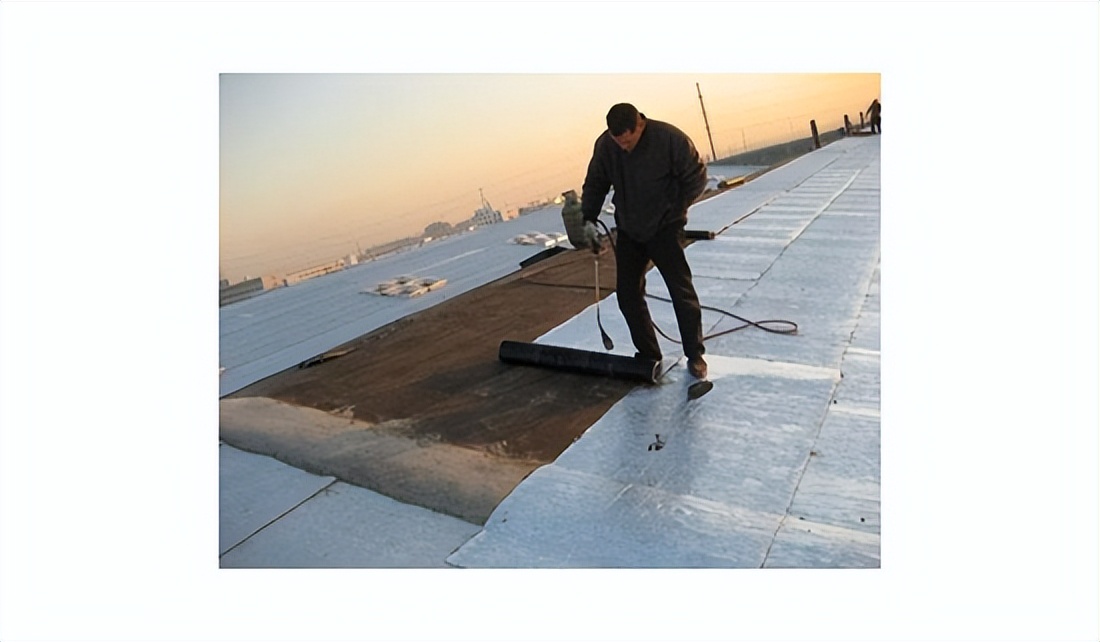 屋顶瓦片漏水的解决办法,房屋顶漏水的最佳解决办法