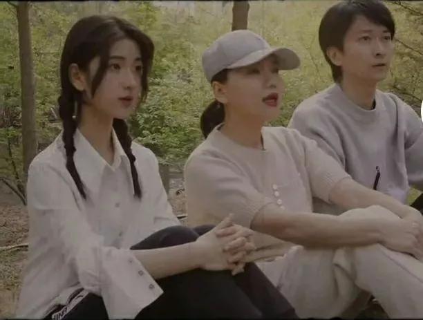 谢谢你因为有你温暖了四季什么梗,听我说谢谢你文字版什么梗