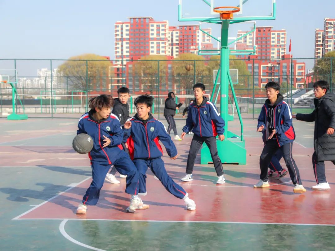 南湖行知丨【战“疫”线下篇】封校不封爱,温暖一直在