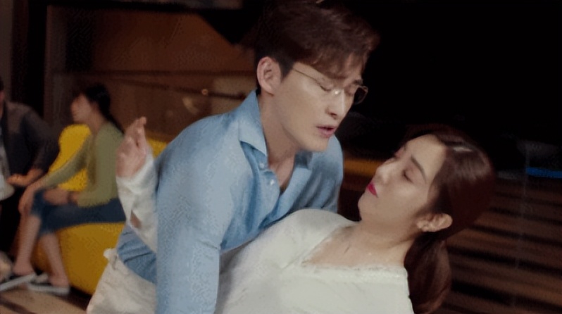 女演员揭秘娱乐圈内幕,娱乐圈被坑惨的女星