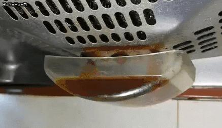 油烟机怎么选不脏的好点,油烟机的油腻怎么才能消除得快