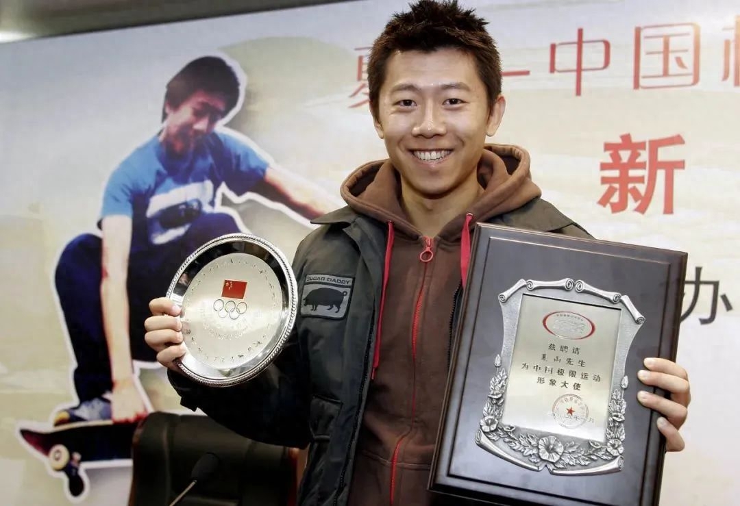 夏雨演艺圈地位,夏雨为什么在另一个圈子红得发紫