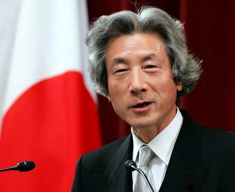 小泉纯一郎参观抗日战争纪念馆,小泉纯一郎2001年访华