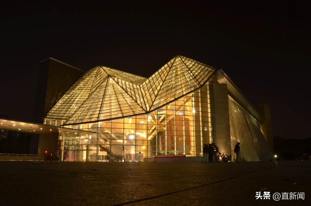 帕森斯设计学院服装设计,帕森斯设计学院采访