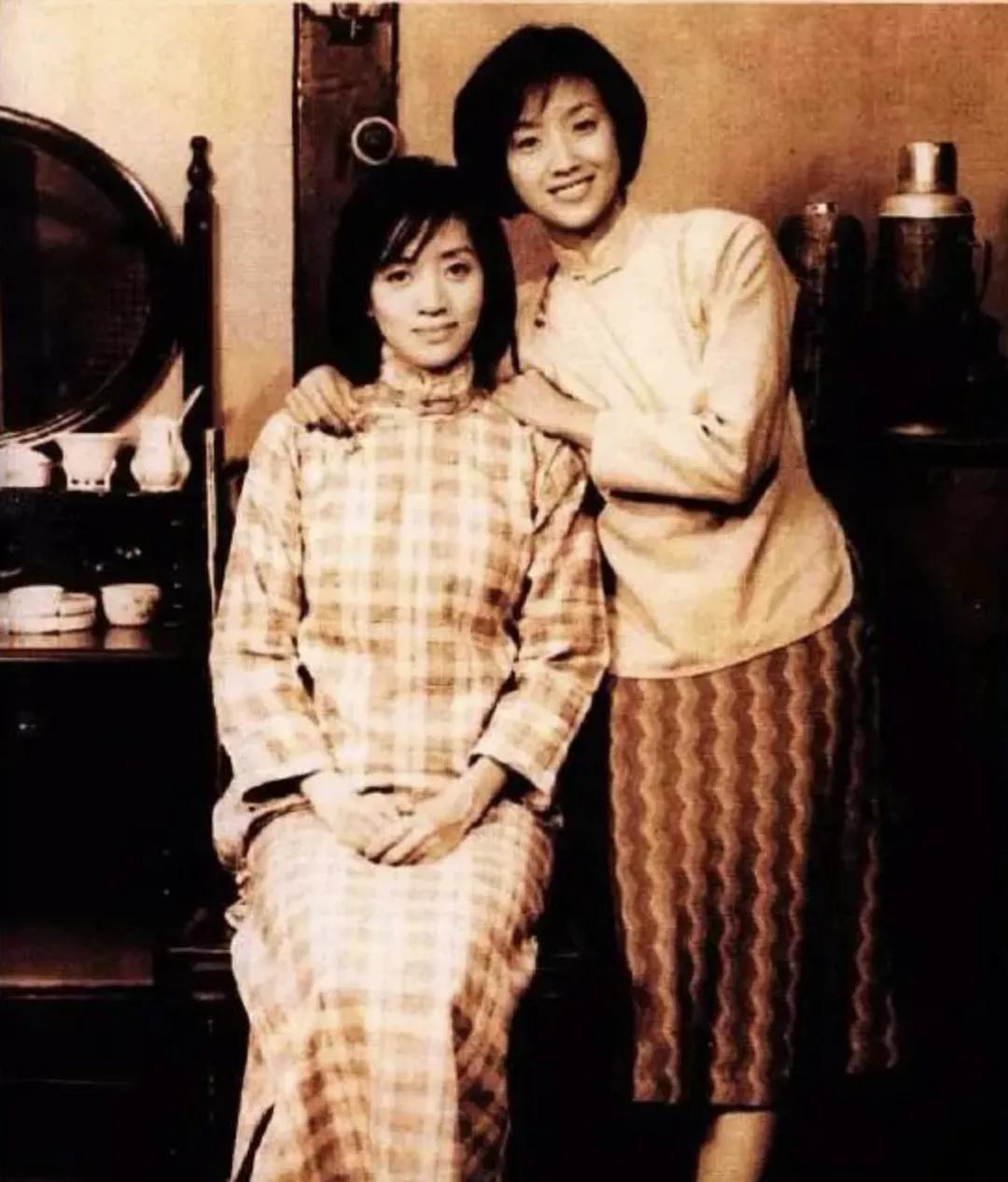 梅艳芳怎么走出失恋,梅艳芳漫步人生路