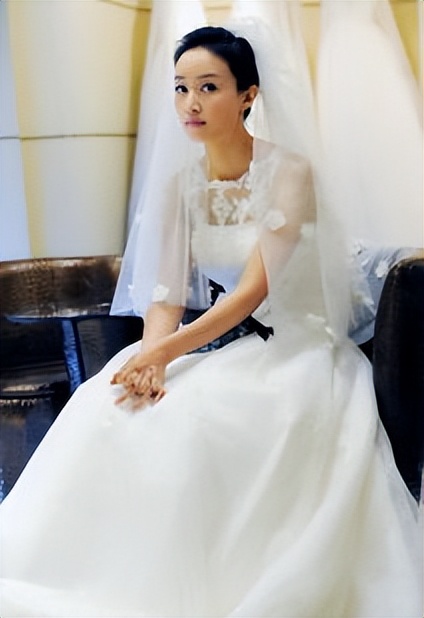 桃色新闻、数典忘祖、作风不良，这6位主持人被央视除名大快人心