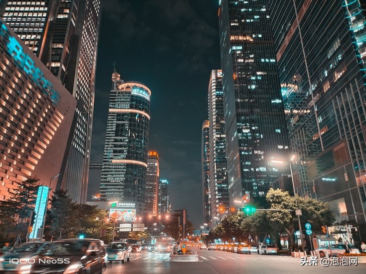 iqooneo5s骁龙888,iqooneo5s骁龙888是增强版吗