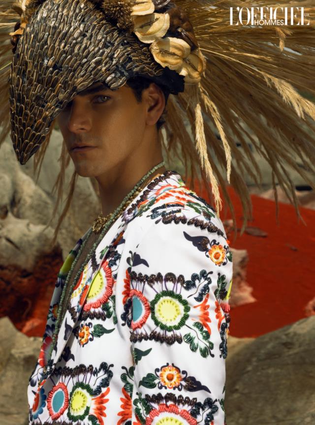 性感时尚的模特遇见大胆的时尚摄影师,会碰撞出怎样的性感火花?