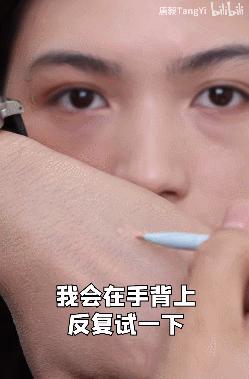 “素颜”和“化妆”穿同一件衣服有什么区别？看完我惊呆了