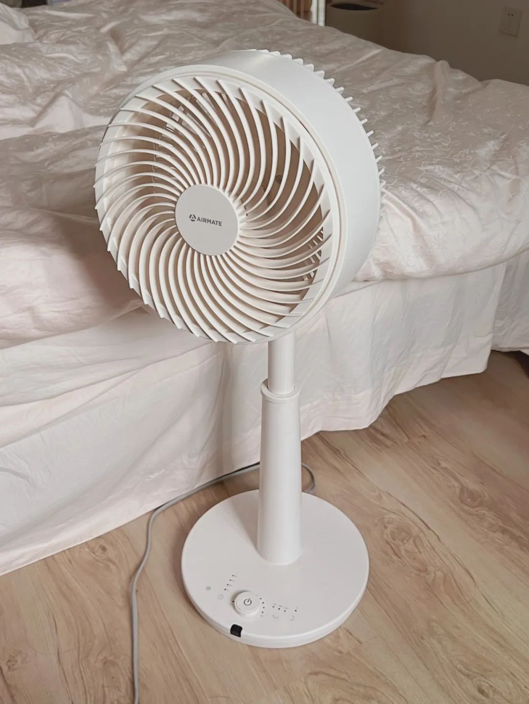 这女人一露脸,我就想为她花钱…