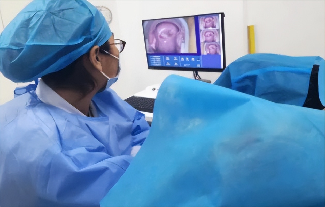 女子体检时，子宫内发现毛发及黏稠物，是怎么回事？