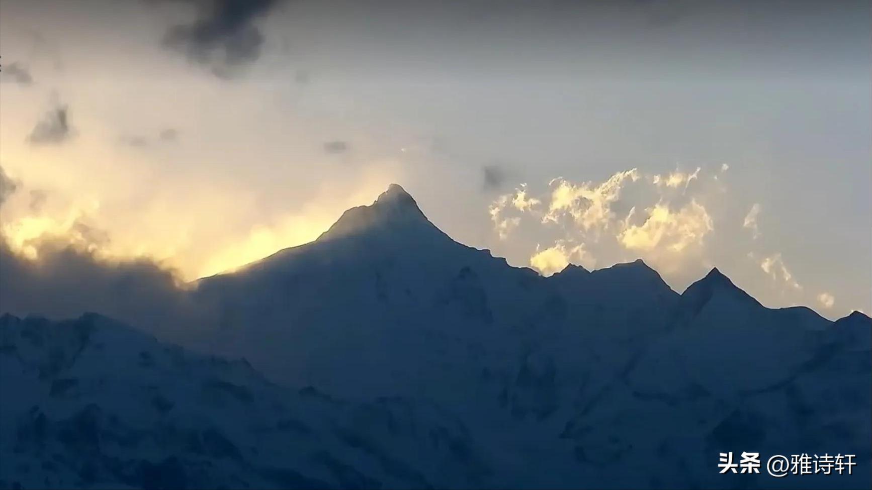 足不出户看大美云南,看到梅里雪山主峰卡瓦格博峰真美