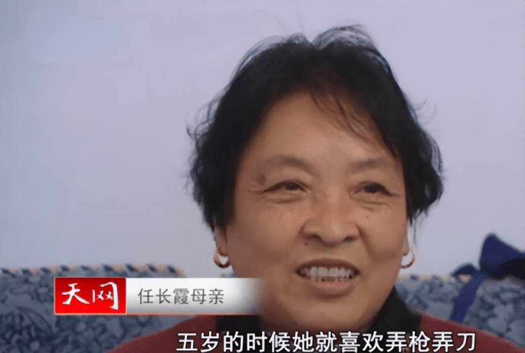 黑老大嚣张挑衅检疫处长事件,河南嚣张杀人犯顶撞审判长