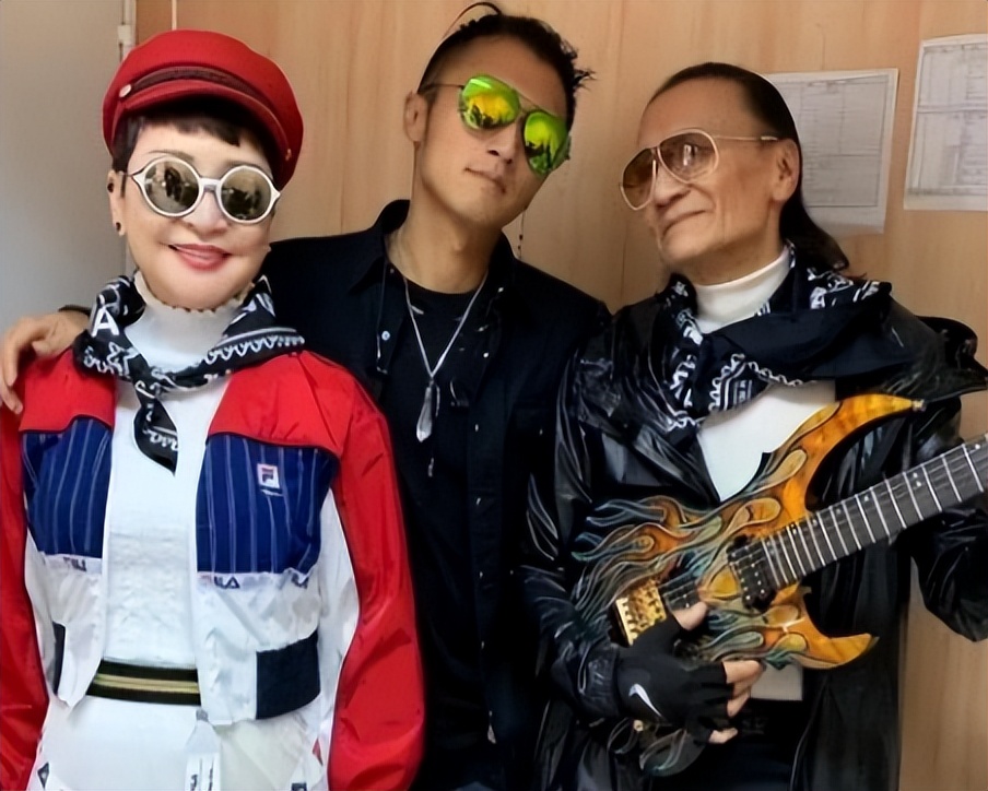 王菲和谢霆锋恋情过程,王菲和谢霆锋恋情回顾