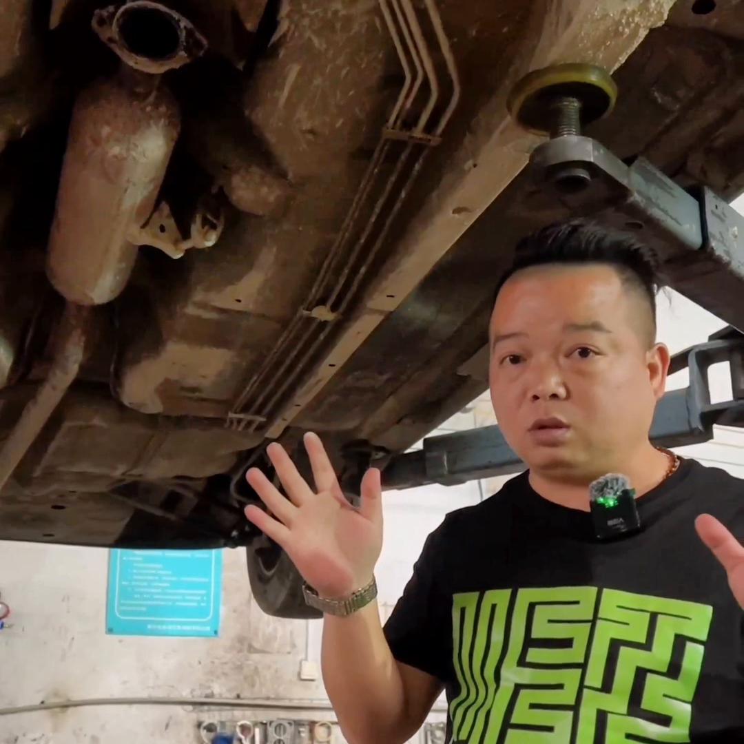 什么原因会爆缸,什么情况会爆缸漏机油