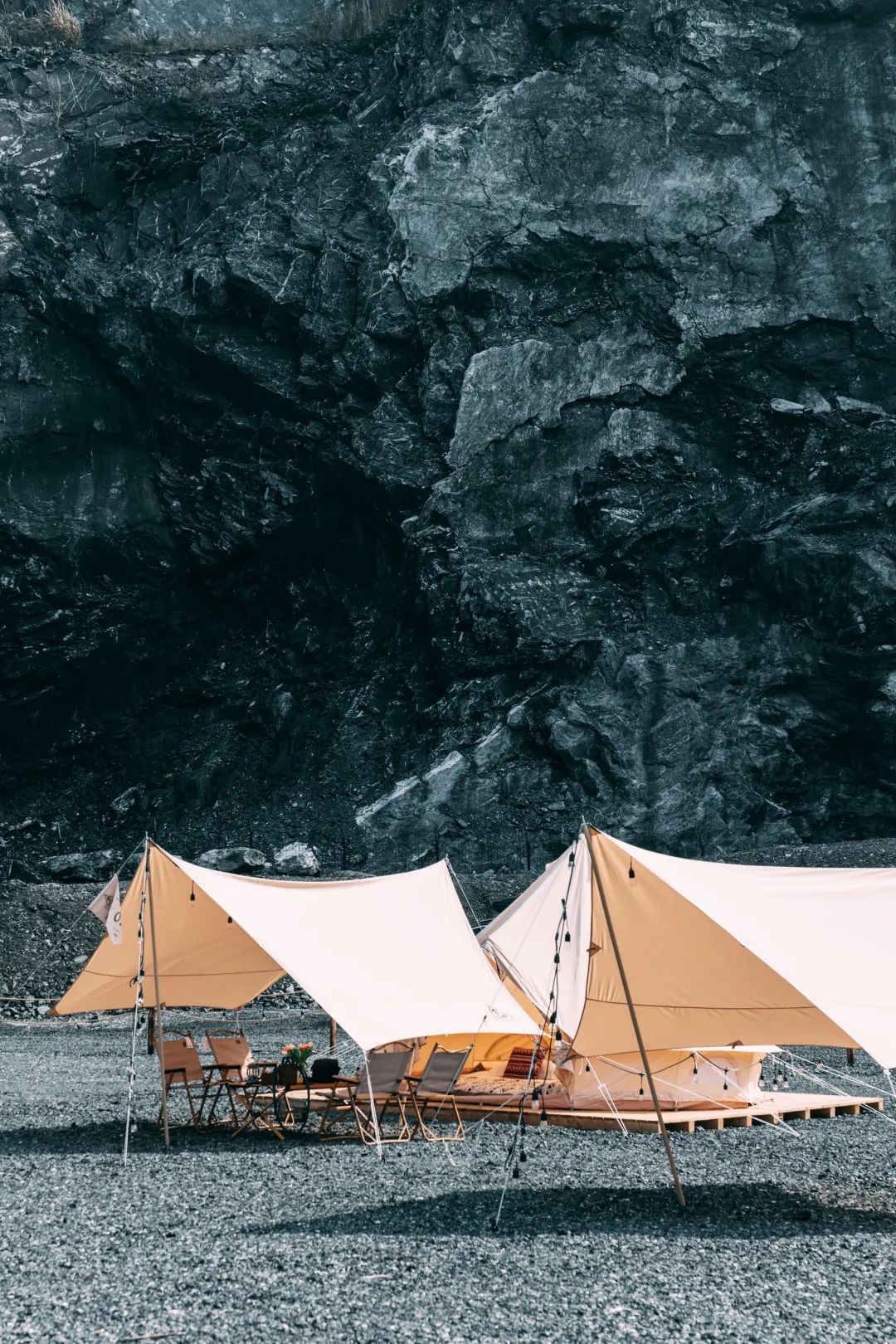 全羊宴烤乳猪、神秘矿坑、湿身派对…有趣不扎堆,假期支棱起来吧