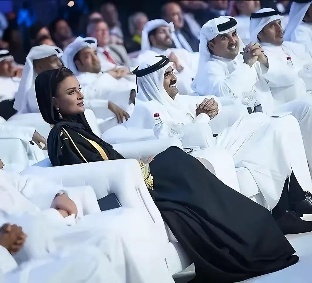 卡塔尔霸总和贝克汉姆,卡塔尔三王子与贝克汉姆合照