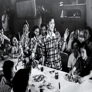 21张真实又罕见的老照片，阴毛假发工作者，我怀疑他用错地方了