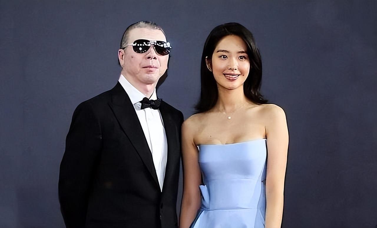 娱记曝知名导演患病，睡遍女主角、海选阶段挑床伴，评论区沦陷