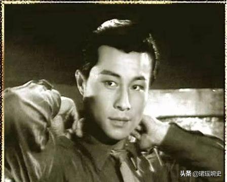 王心刚曾经照顾病妻五年不离不弃,王心刚和妻子恩爱不离不弃60年