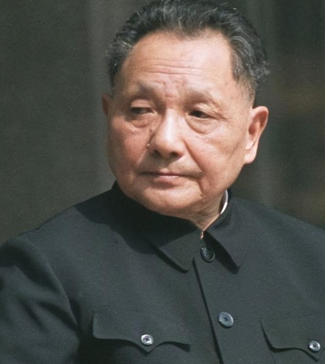 1984年，香港回归谈判陷入僵局，*小平邓**先发制人：不介意使用*力武**