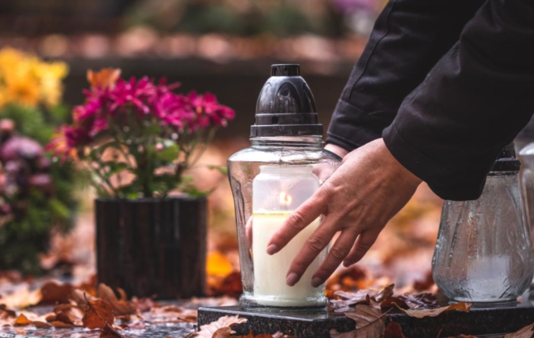 加拿大温哥华墓地,25年房价上涨